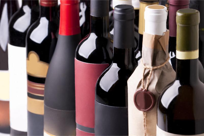 Cocktail avec bouteille Martini

