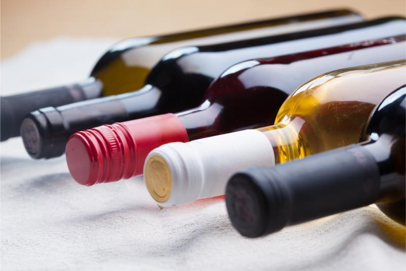 Cocktail avec bouteille Martini

